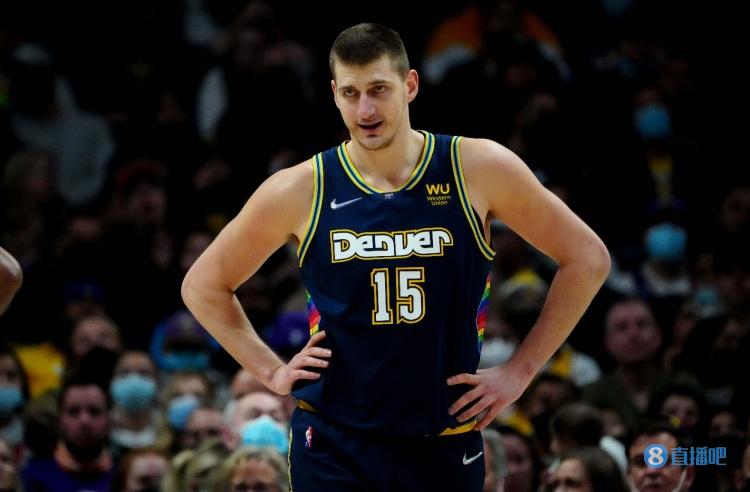 前锋们是否 前锋们是否